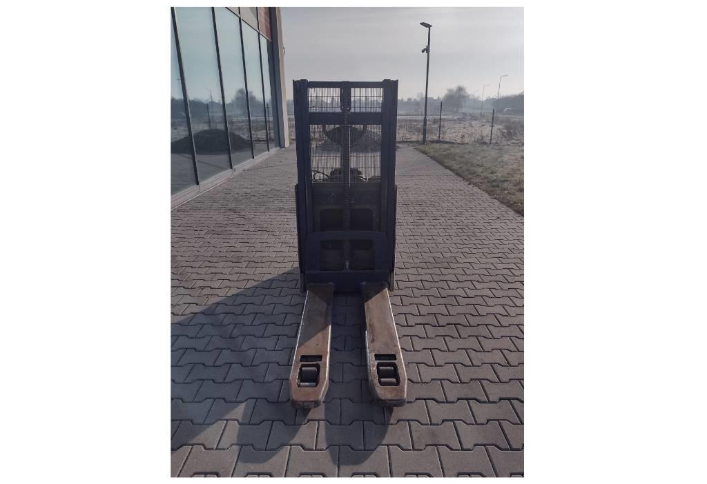 Jungheinrich EJD 220 Pedestrian stacker
