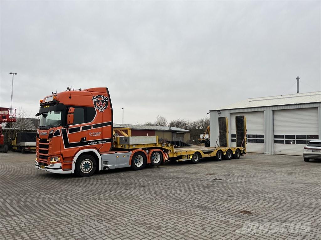 Faymonville MULTIMAX Low loader-semi-trailers