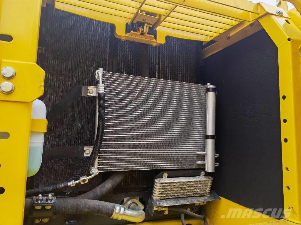 Komatsu PC 200-8 Crawler excavators