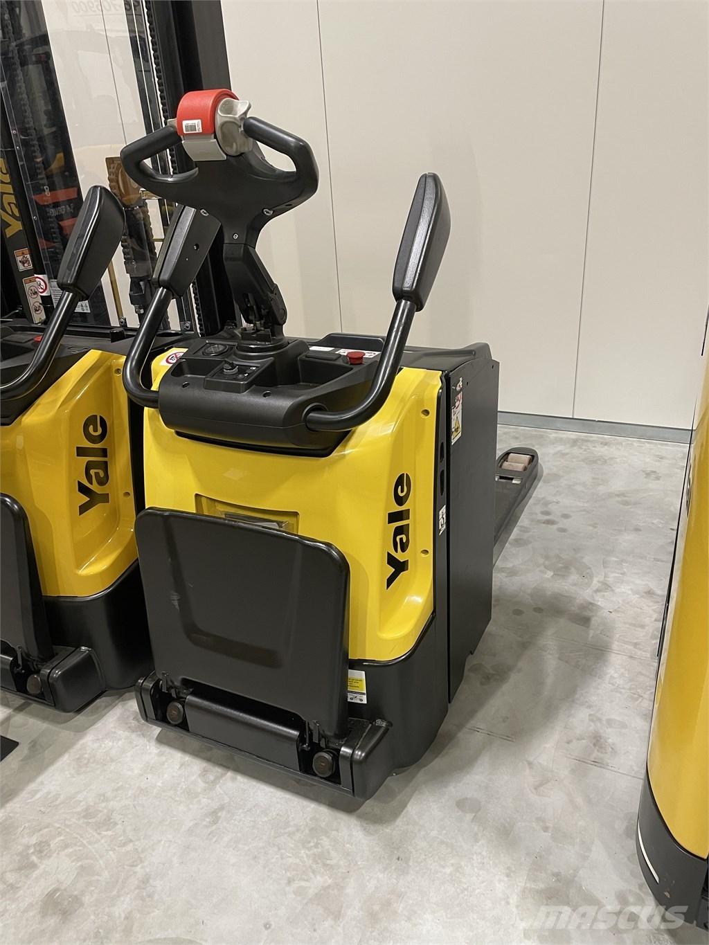 Hyster P2,5S Low lifter with platform