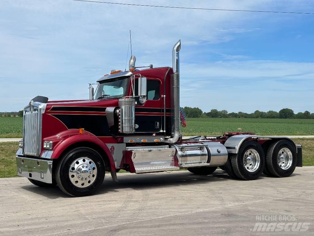 Kenworth W900 Tractor Units