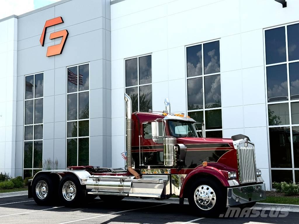 Kenworth W900 Tractor Units