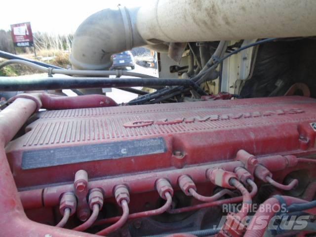 Western Star 4900 SA Tractor Units
