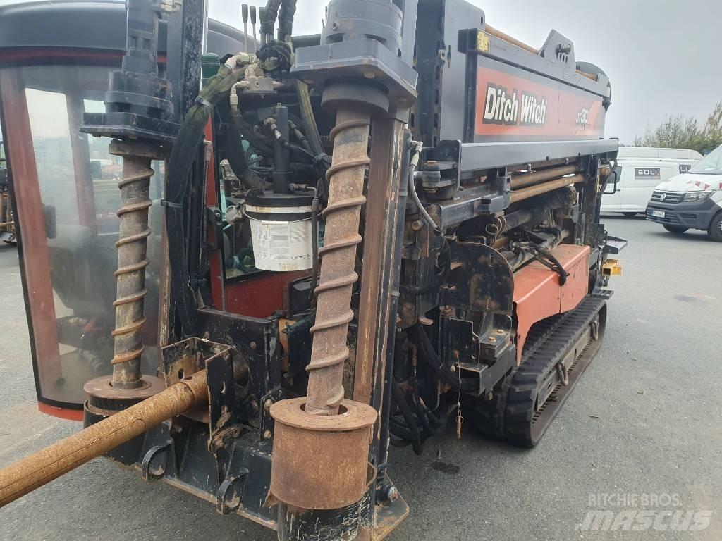 Ditch Witch JT 30 AT Horizontal Directional Drilling Equipment