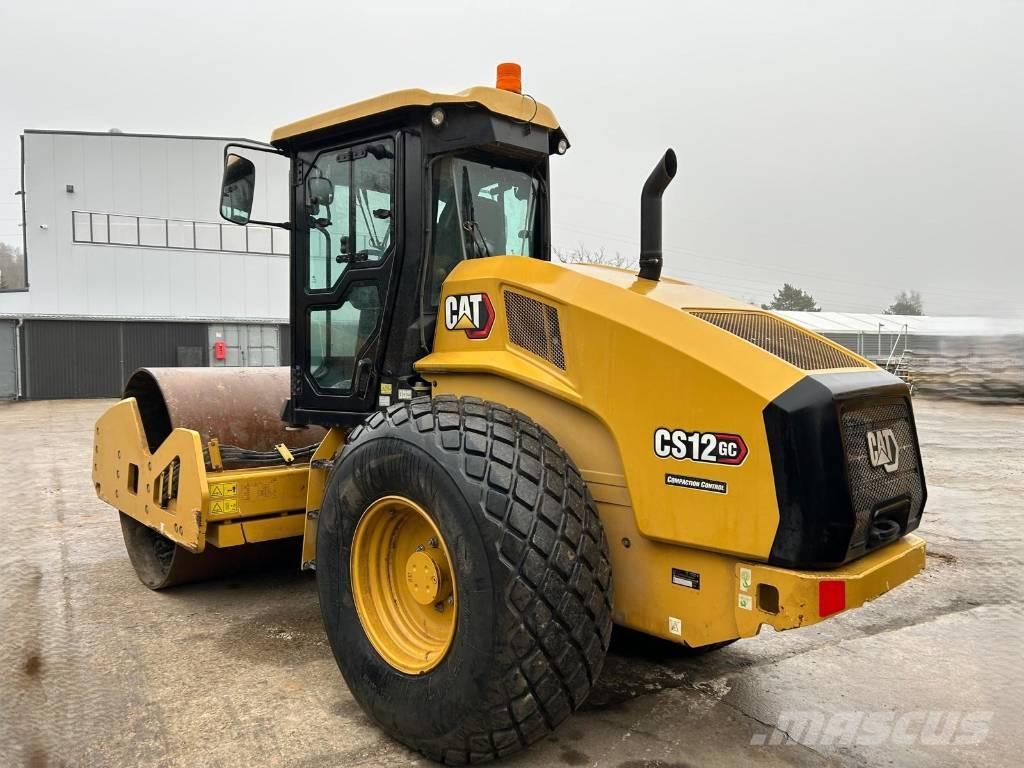 CAT CS 12 GC Single drum rollers