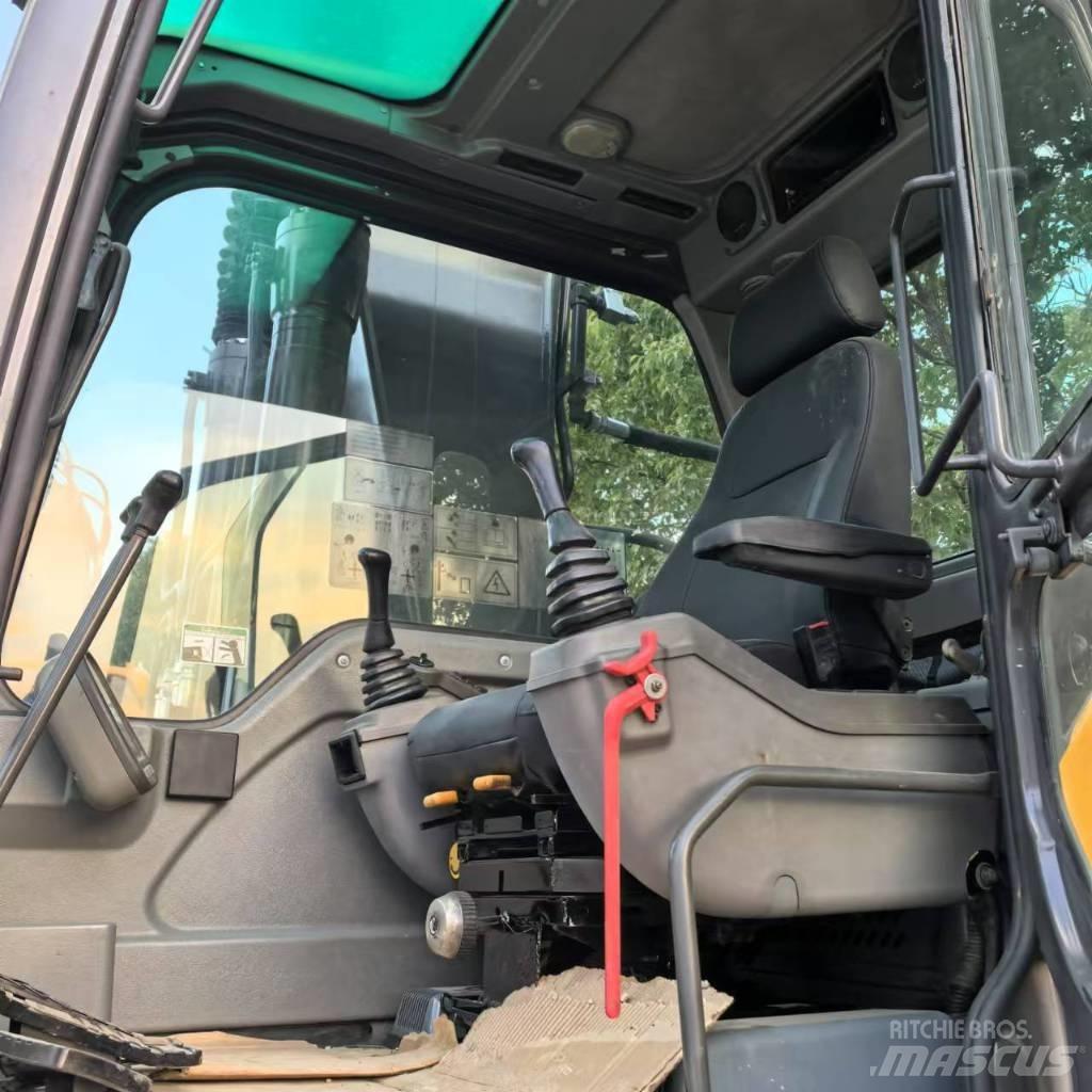 Volvo EC 210 D Midi excavators  7t - 12t