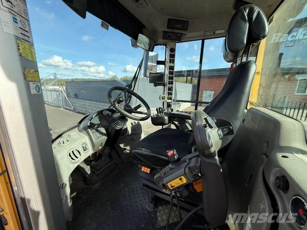 Volvo L 120 F Wheel loaders