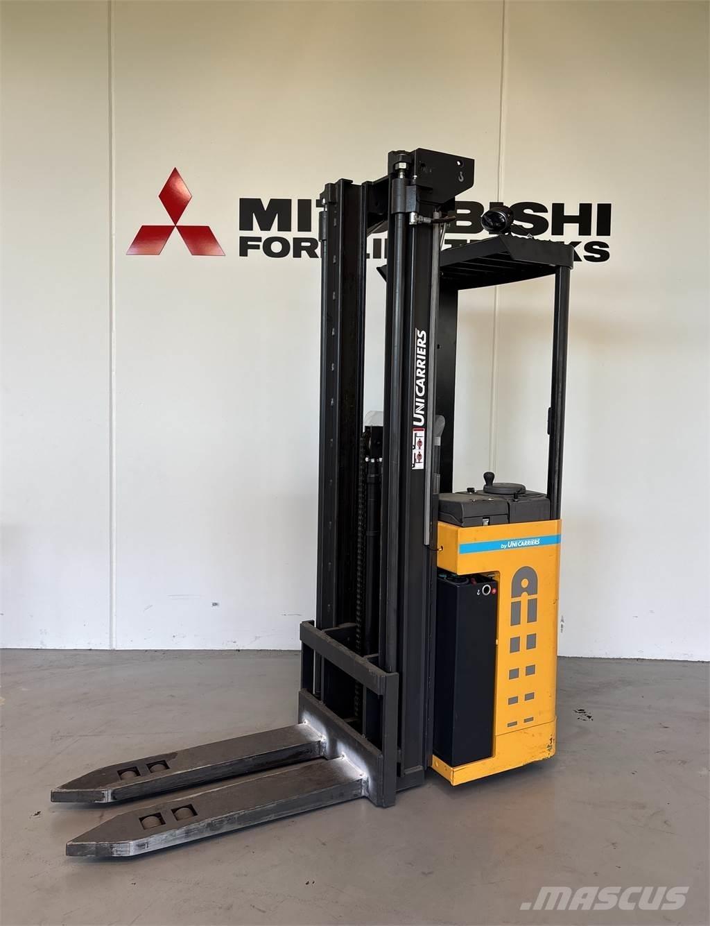 Atlet A200 Self propelled stackers