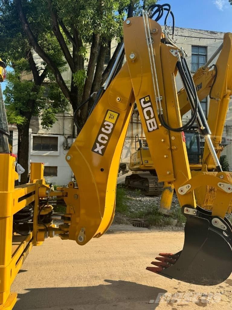 JCB 3 CX Backhoe loaders