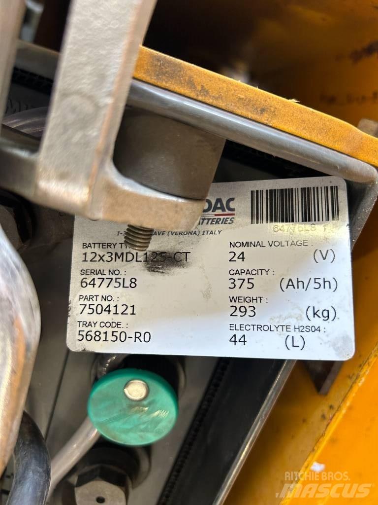 Jungheinrich ERE 225 Low lift order picker