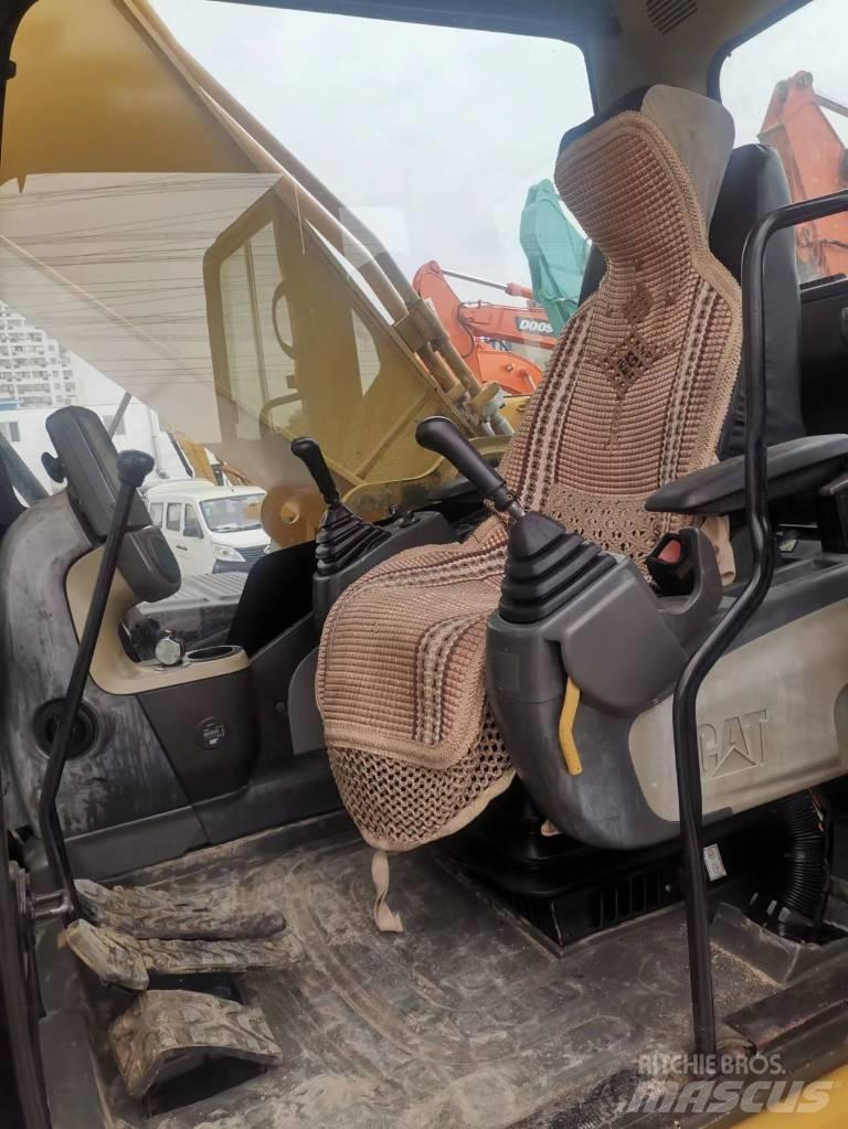 CAT 330D Crawler excavators