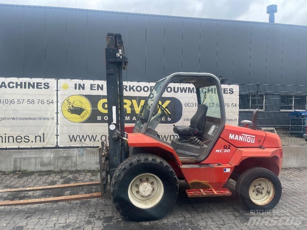 Manitou MC 30 Rough terrain trucks