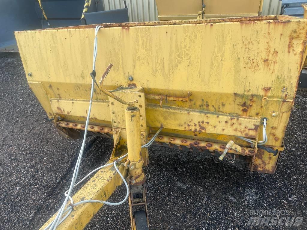  Ströman SKE 12/2 Sand and salt spreaders