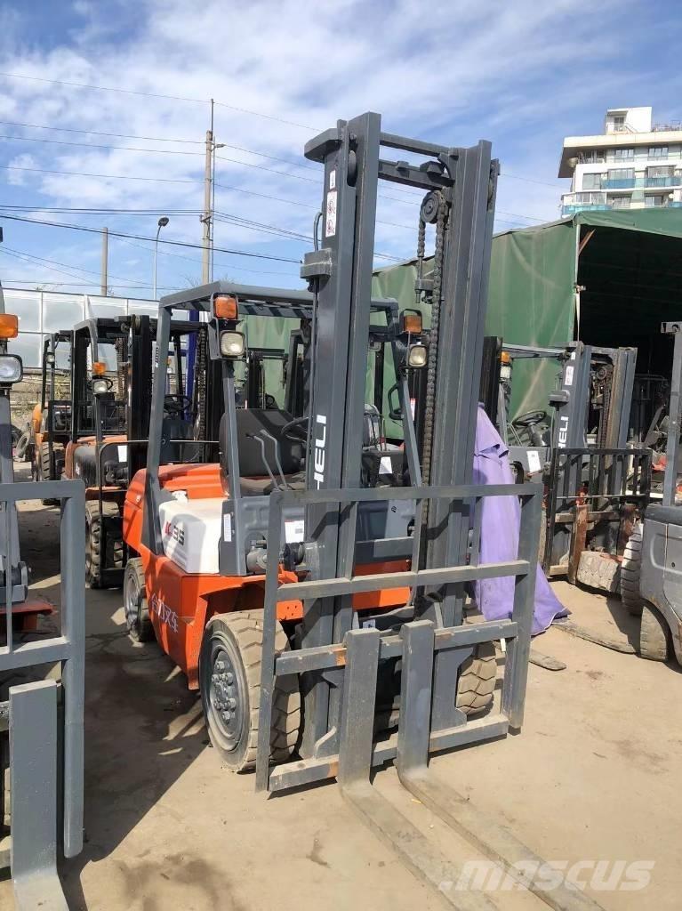 Heli FD 30 Diesel trucks