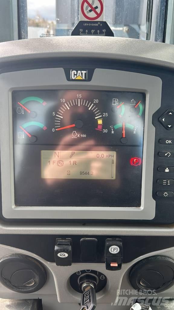 CAT 140 M Graders
