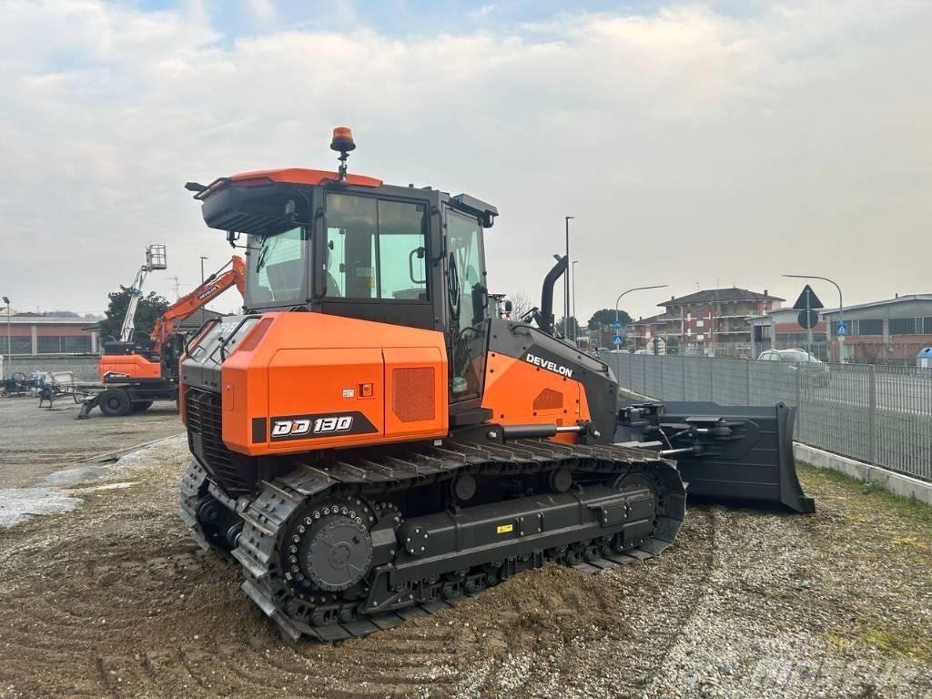 Develon DD 130 Crawler dozers