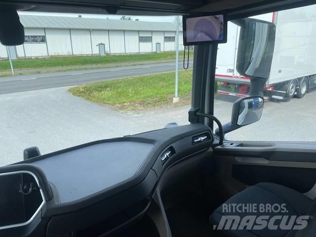 DAF XG 530 FAN Box body trucks