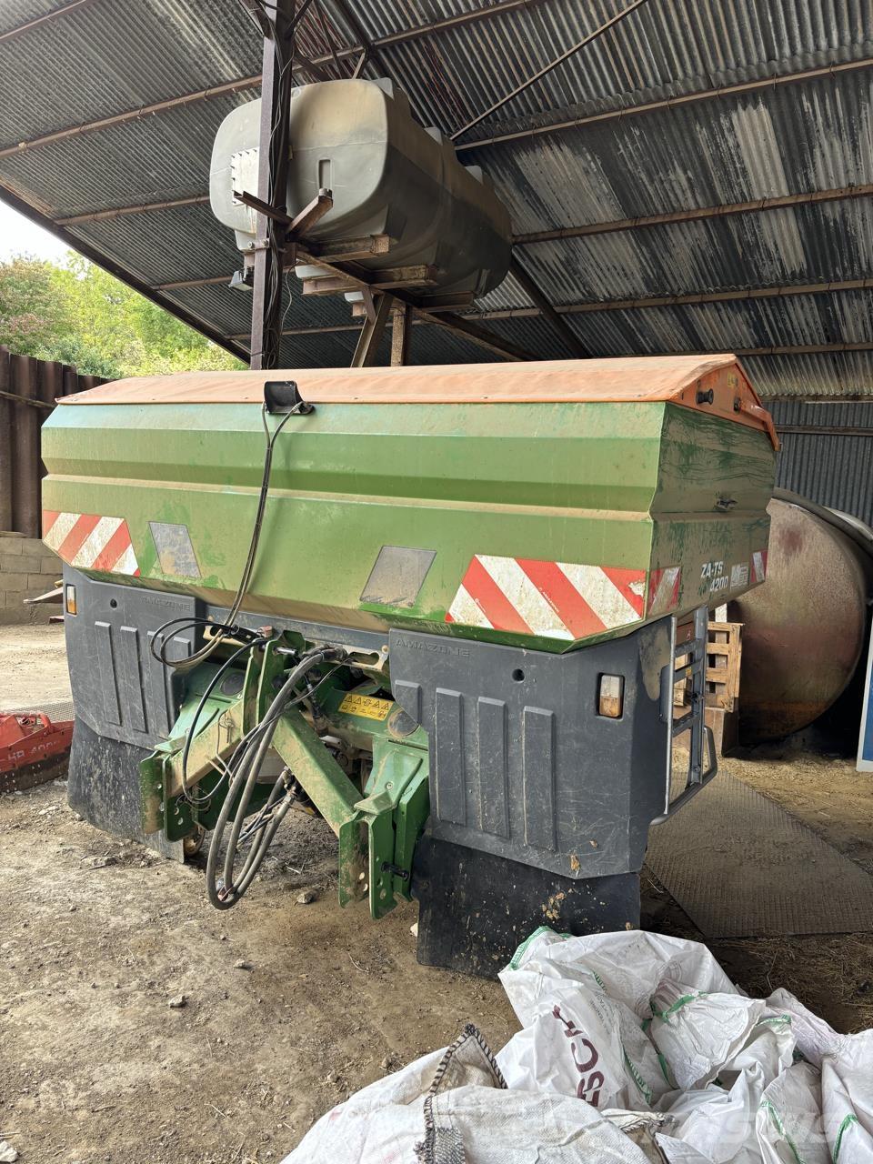 Amazone ZA TS 4200 Liquid fertilizer applicators