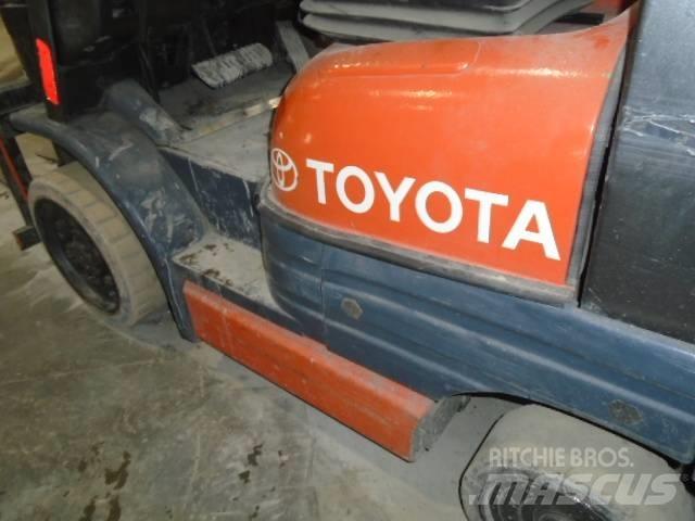 Toyota 52-6 FG U 30 Rough terrain trucks