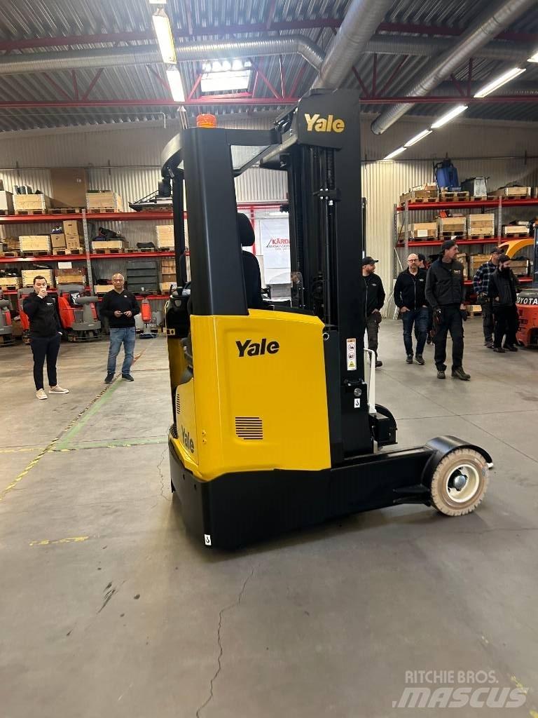 Yale MRO 16 Reach trucks