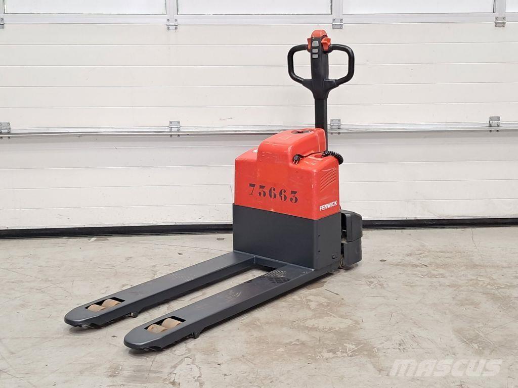 Linde MT15 Low lifter