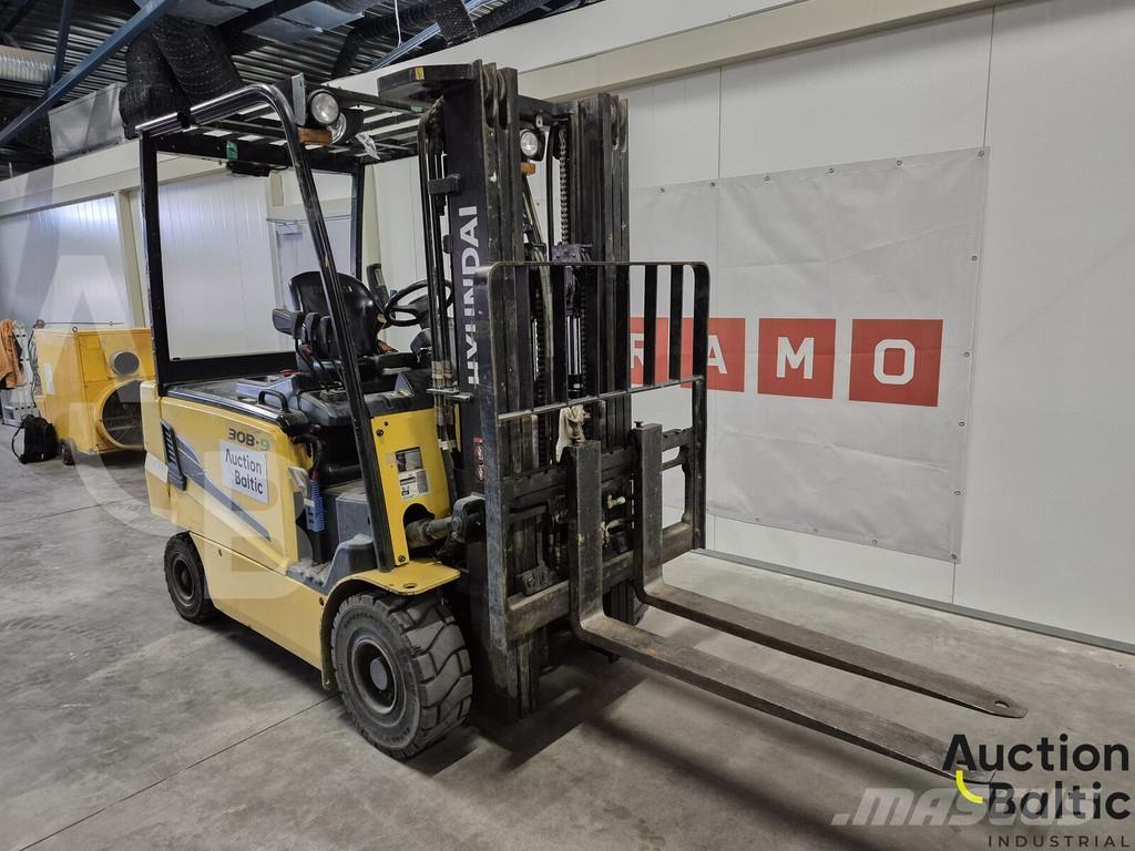 Hyundai 30B-9 Electric forklift trucks