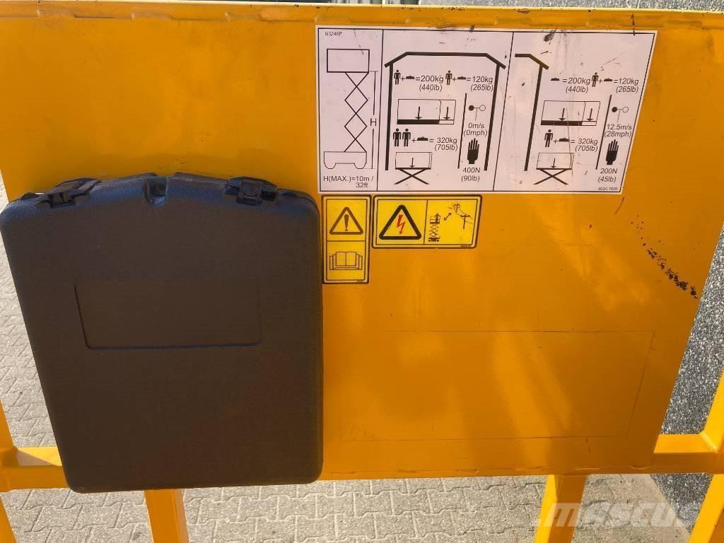 JCB S 3246 E Scissor lifts