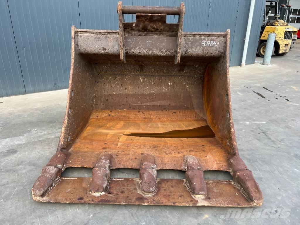 OilQuick OQ80 Buckets