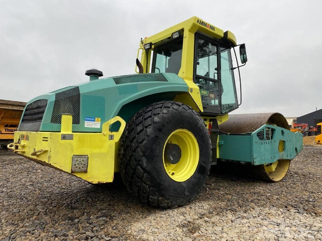 Ammann ASC 110 Single drum rollers