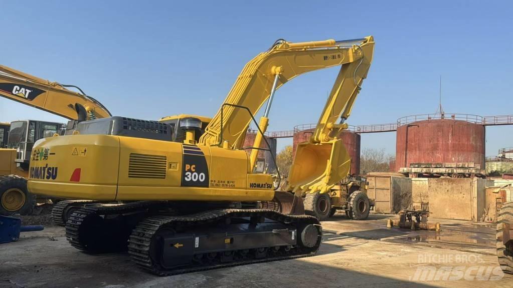 Komatsu PC 300 Crawler excavators