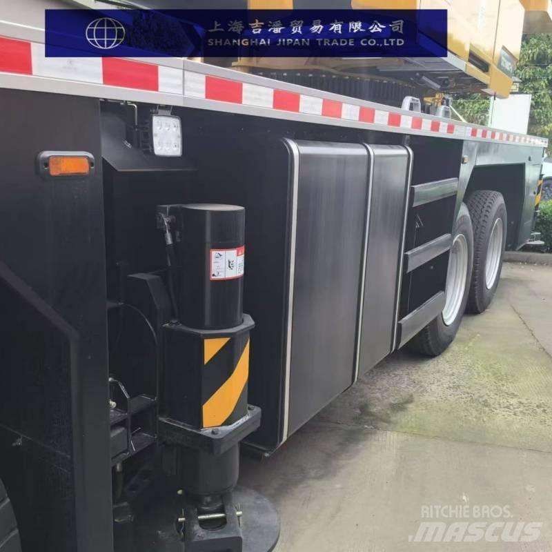 Sany STC1000 All terrain cranes