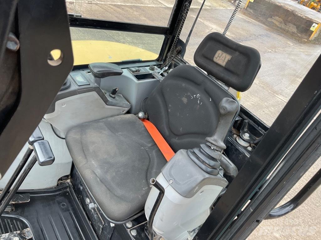 CAT 302.7 D CR Mini excavators < 7t (Mini diggers)