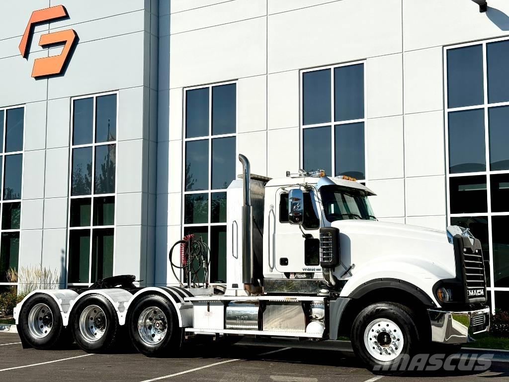 Mack Titan TD 713 Tractor Units