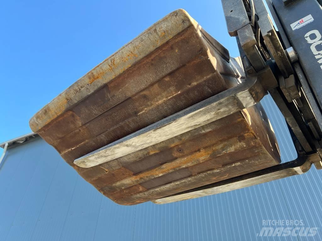 OilQuick OQ70/55 Buckets