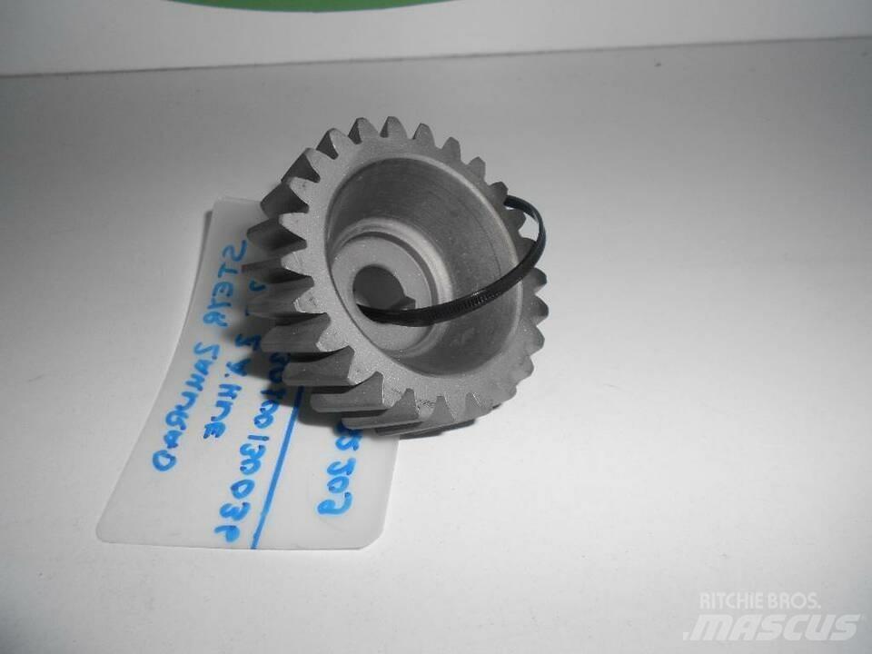 Steyr 9086 Transmission