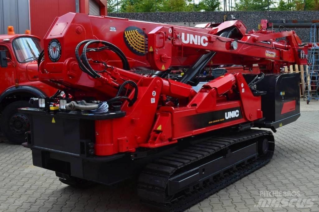 Unic URW-1006 Tracked cranes