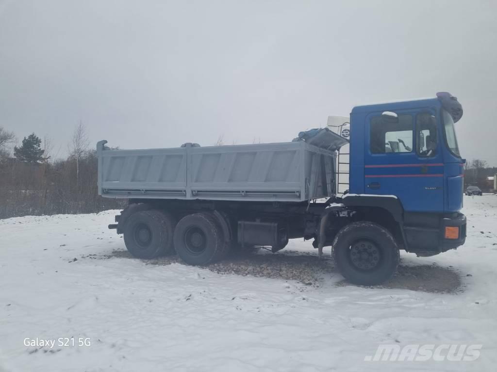 MAN 26.372 Tipper trucks