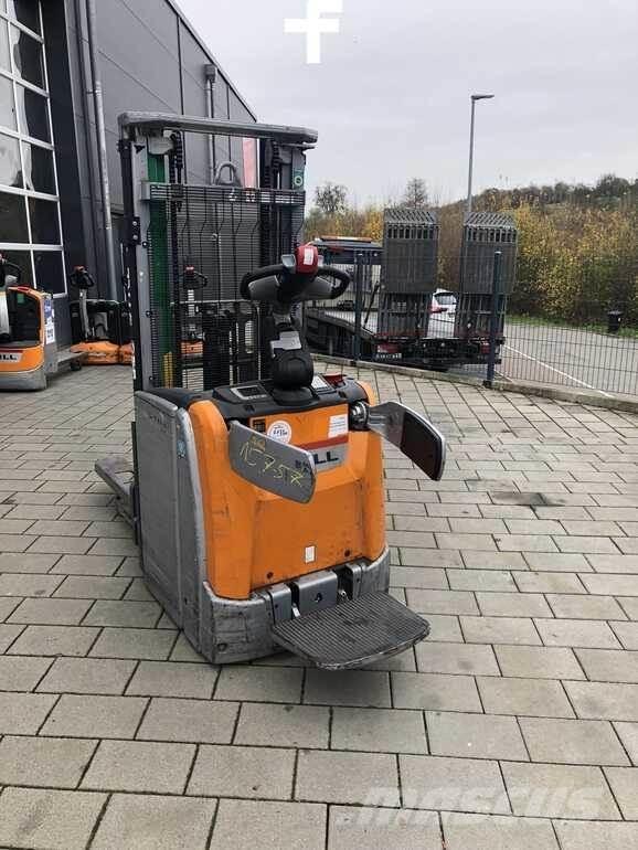 Still EXV-SF 16 Pedestrian stacker