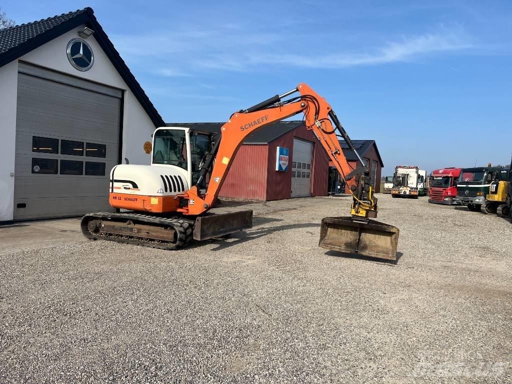 Schaeff HR 32 Midi excavators  7t - 12t