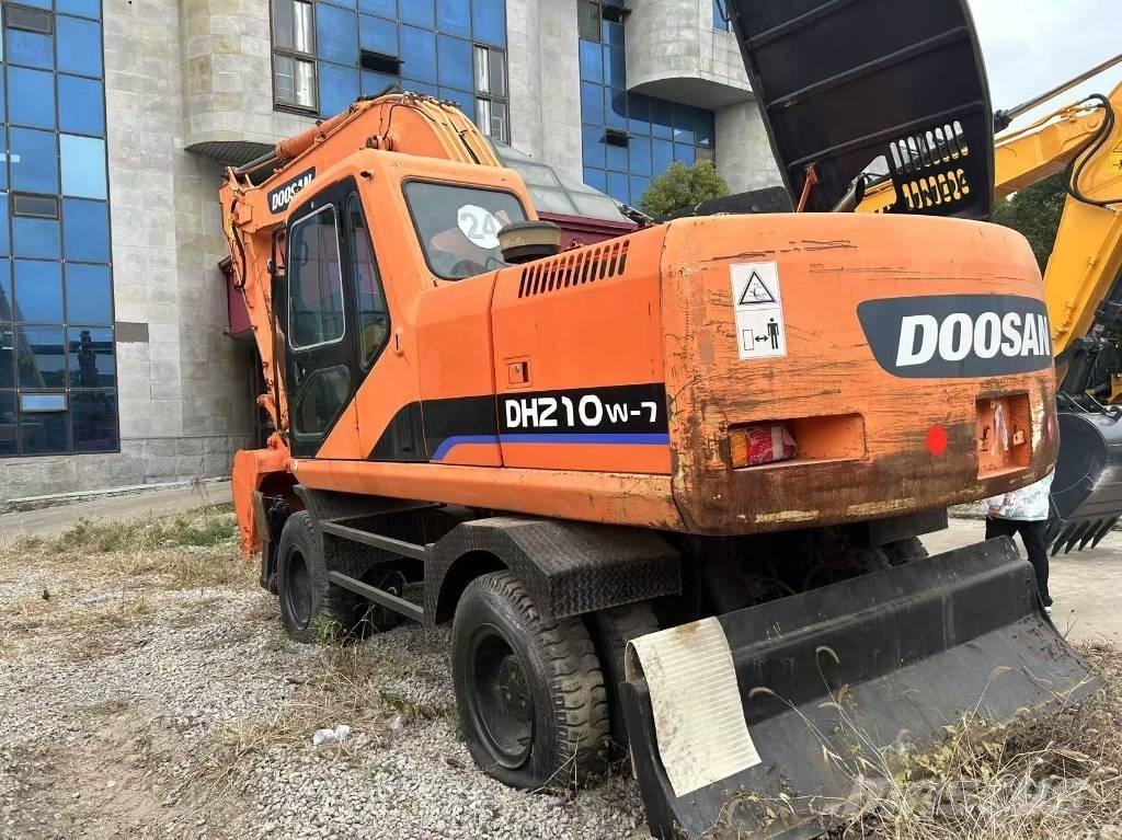 Doosan DH 210 W-7 Wheeled excavators