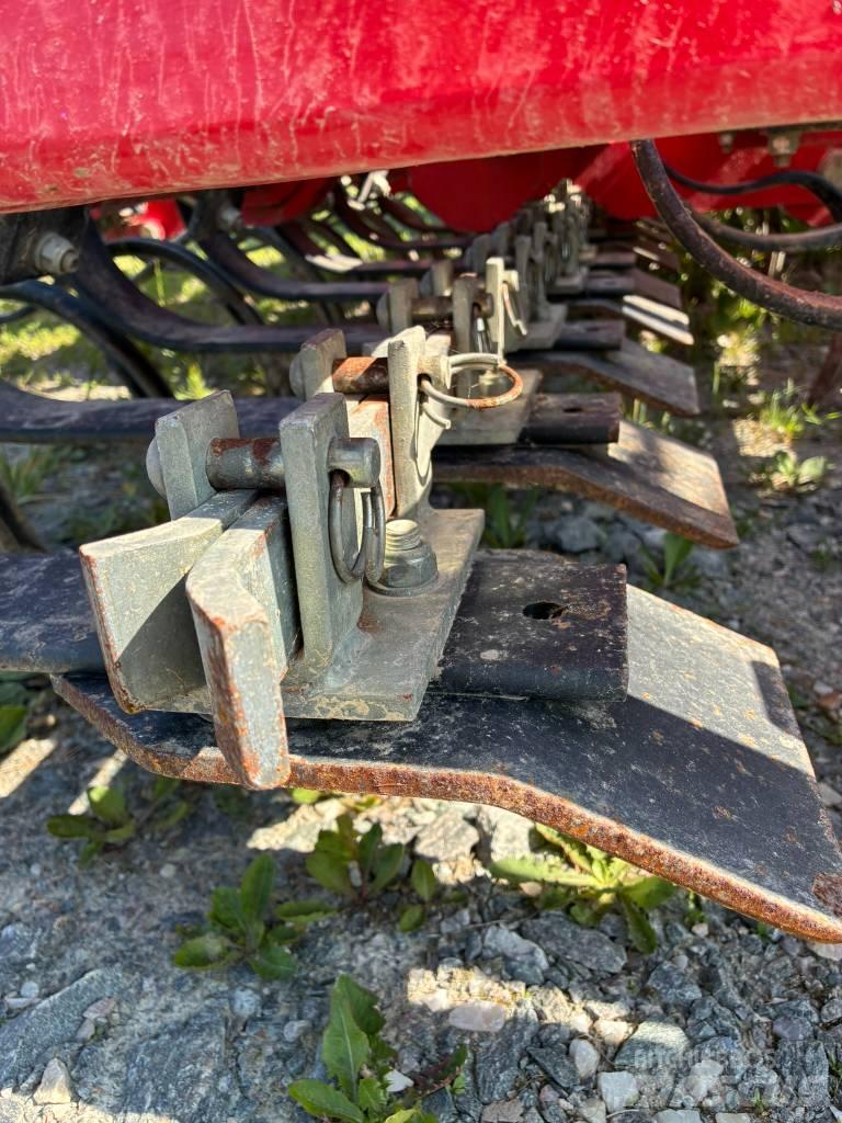 He-Va Euro-tiller 8m Harrows