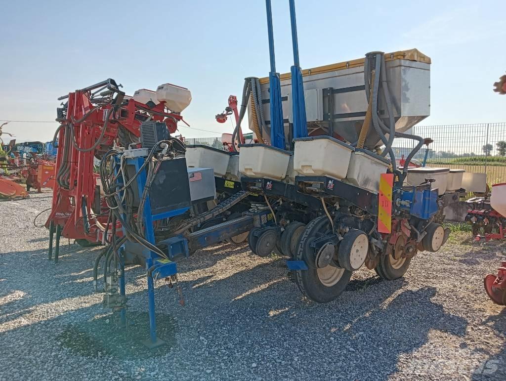 Kinze 3000 Planters