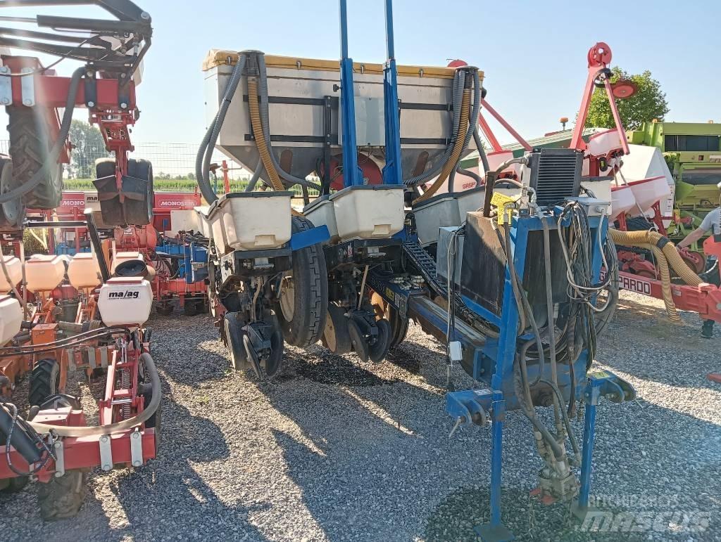 Kinze 3000 Planters