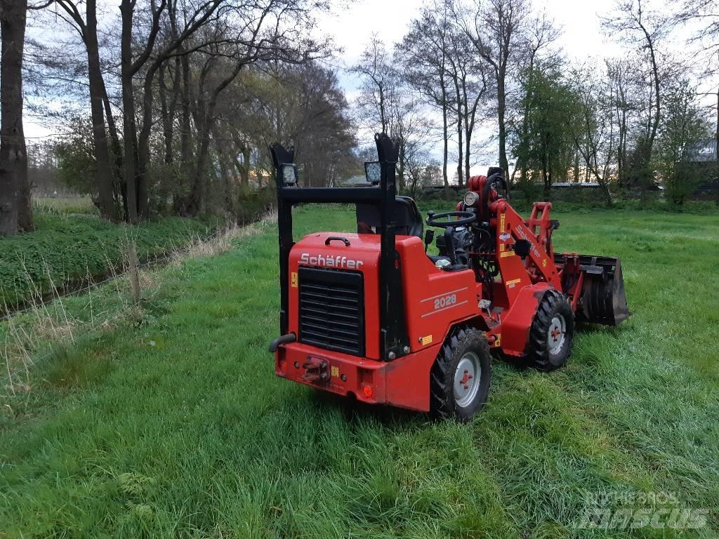Schäffer 2028 Mini loaders