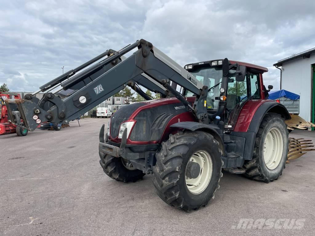 Valtra T 203 Tractors