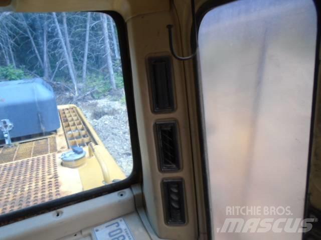 CAT 330 L Crawler excavators