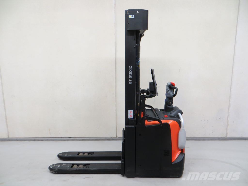 BT SPE140L Self propelled stackers