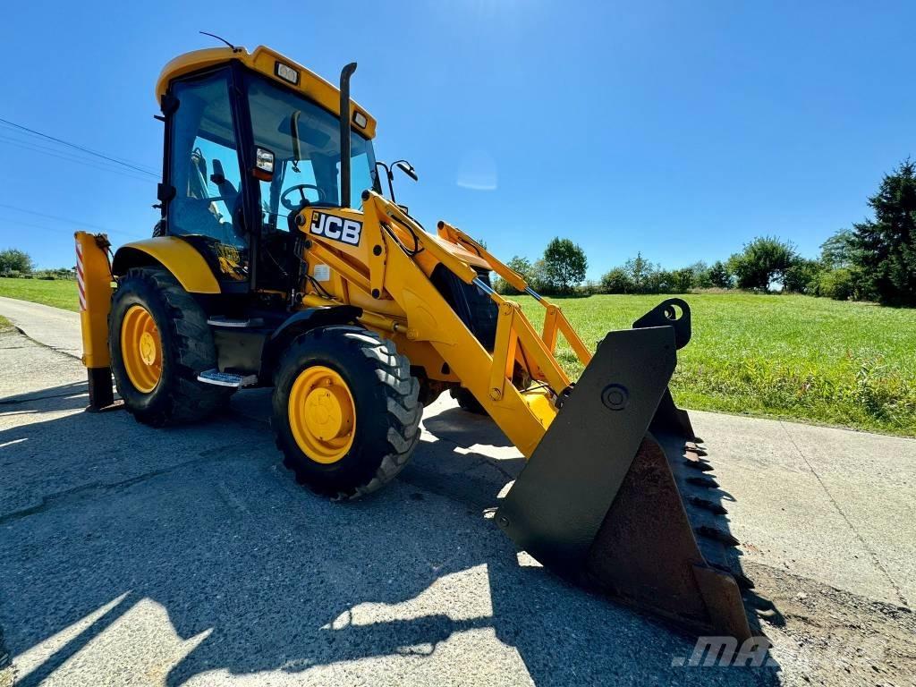 JCB 3CX Backhoe loaders