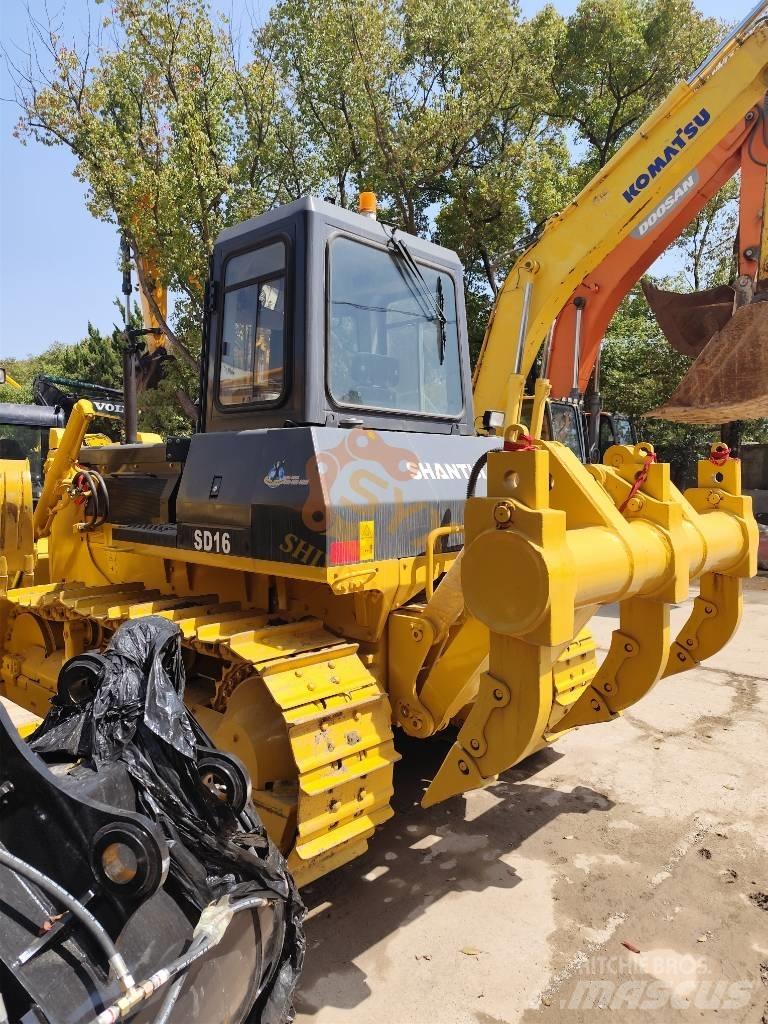 Shantui SD 16 Crawler dozers