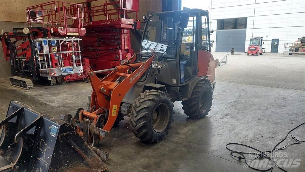 Weycor AR320 Cab Multi purpose loaders